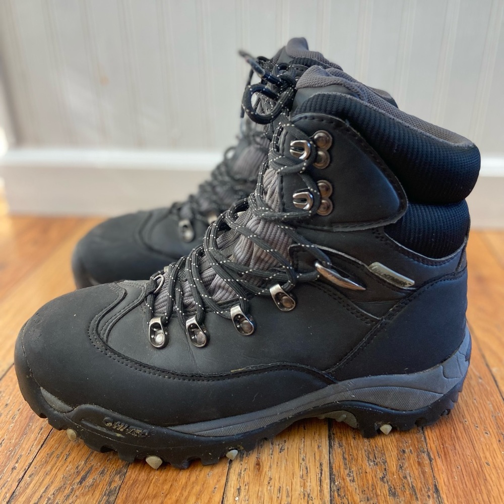 Hi Tec Black waterproof Hiking snow Boots size 8